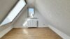 Dachgeschoss mit Studioflair, Kamin und extravagantem Schnitt - Kleines Zimmer 1