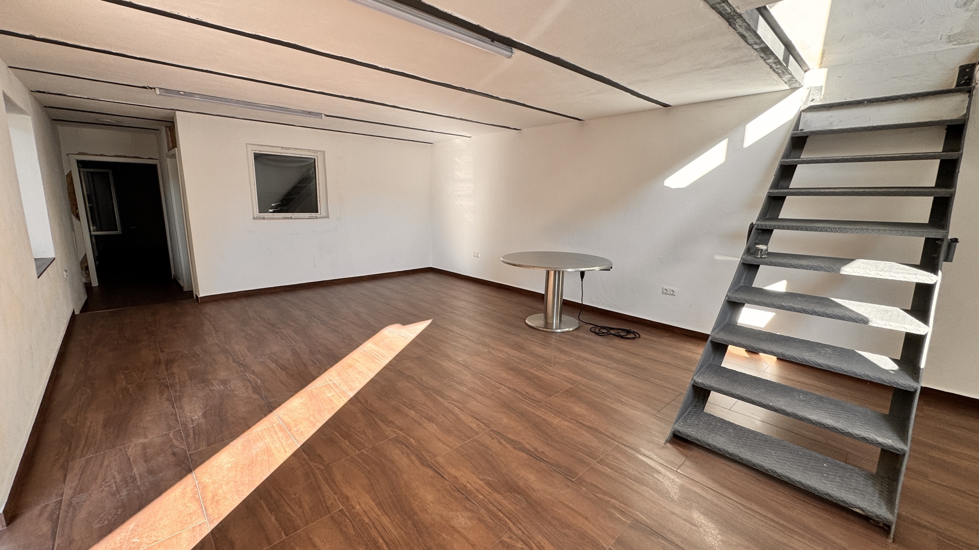 PROVISIONSFREI: Eine Halle, viele Möglichkeiten, 34355 Staufenberg, Halle