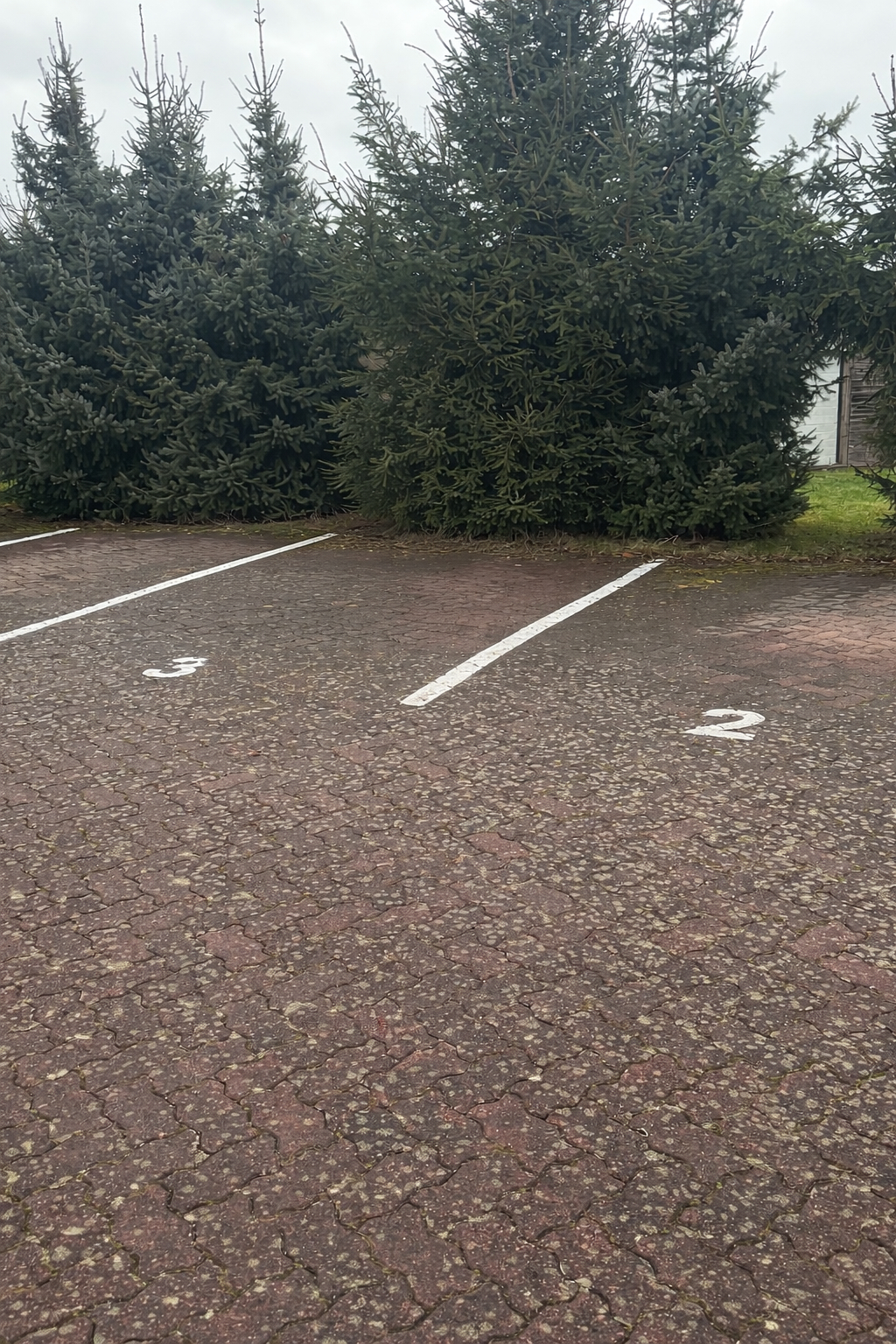 Vier Stellplätze sowie ein Carport in der Wartebergstraße 14 – direkt am Feldrand – warten auf Sie!, 34246 Vellmar, Stellplatz